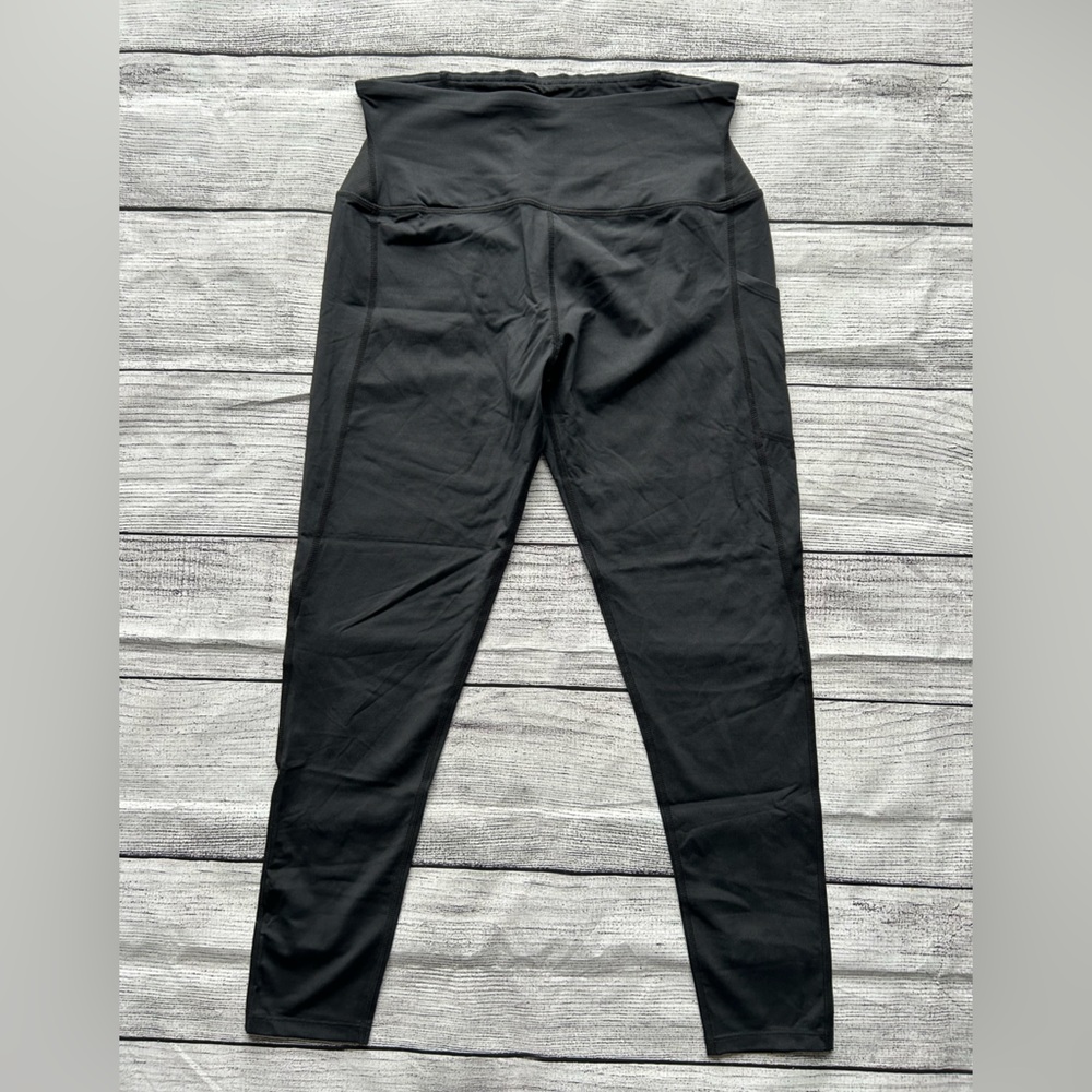 Tommie Copper copper and zinc infused cropped black leggings size large